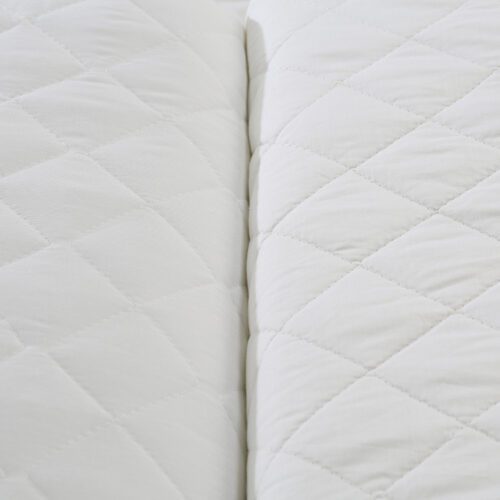 Soft Waterproof Mattress Topper Protector with Polyester Fiber Filling for Hotel and Home
