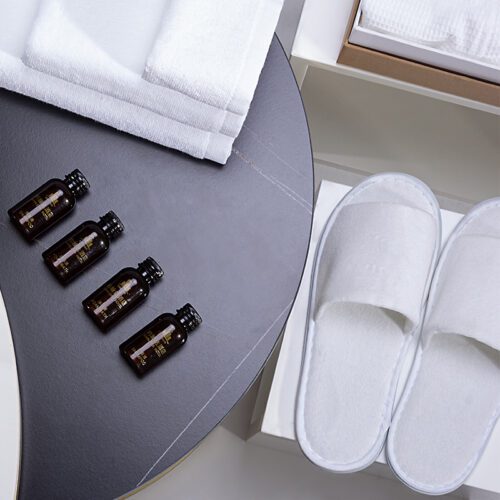 Premium Hotel Slippers with Amenities Kit and Cotton Bath Towels for Resorts