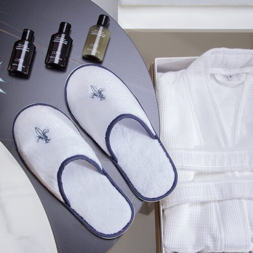 Deluxe Spa Slippers, Herbal Amenities and Soft Towels for Wellness Resorts