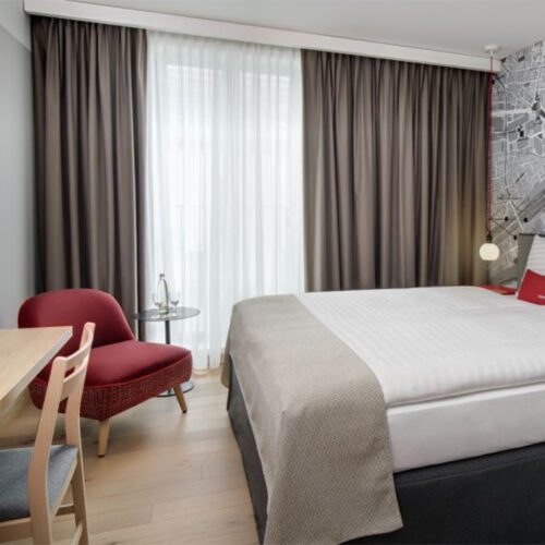 Luxury Thermal Insulated Blackout Curtains for Hotel, Bedroom & Living Room