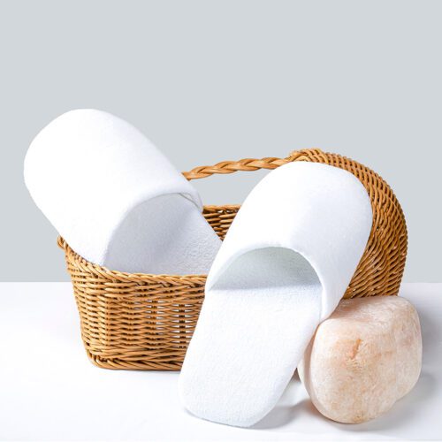 GALAXY Wholesale high quality anti-slip unisex odorless fleece white eco friendly bulk guest disposable hotel slippers luxury for hotel